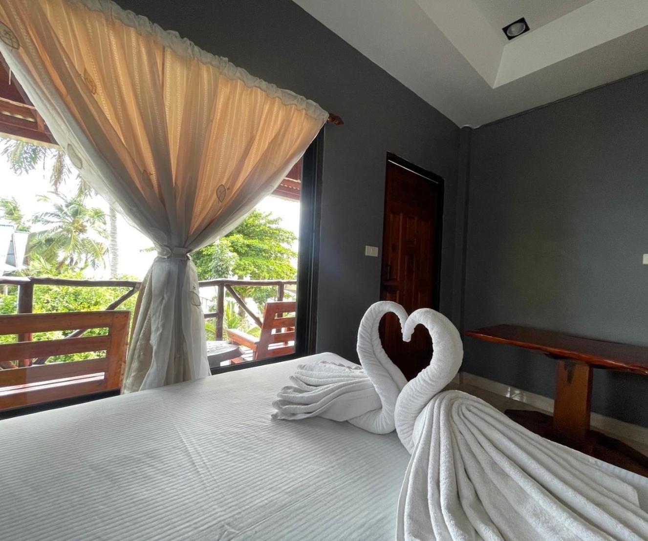Big Fish Resort Koh Tao Exterior photo